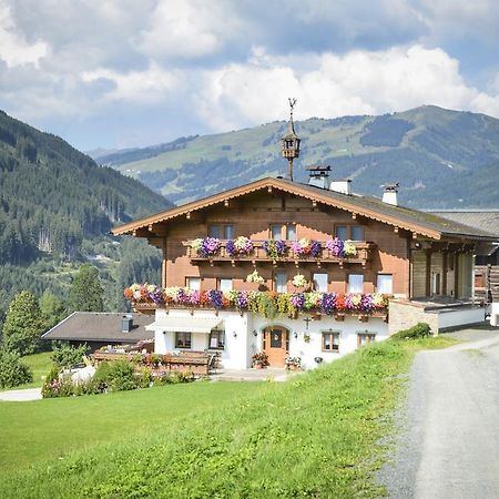 Ferienhof Woelflbauer Saalbach-Hinterglemm Bagian luar foto
